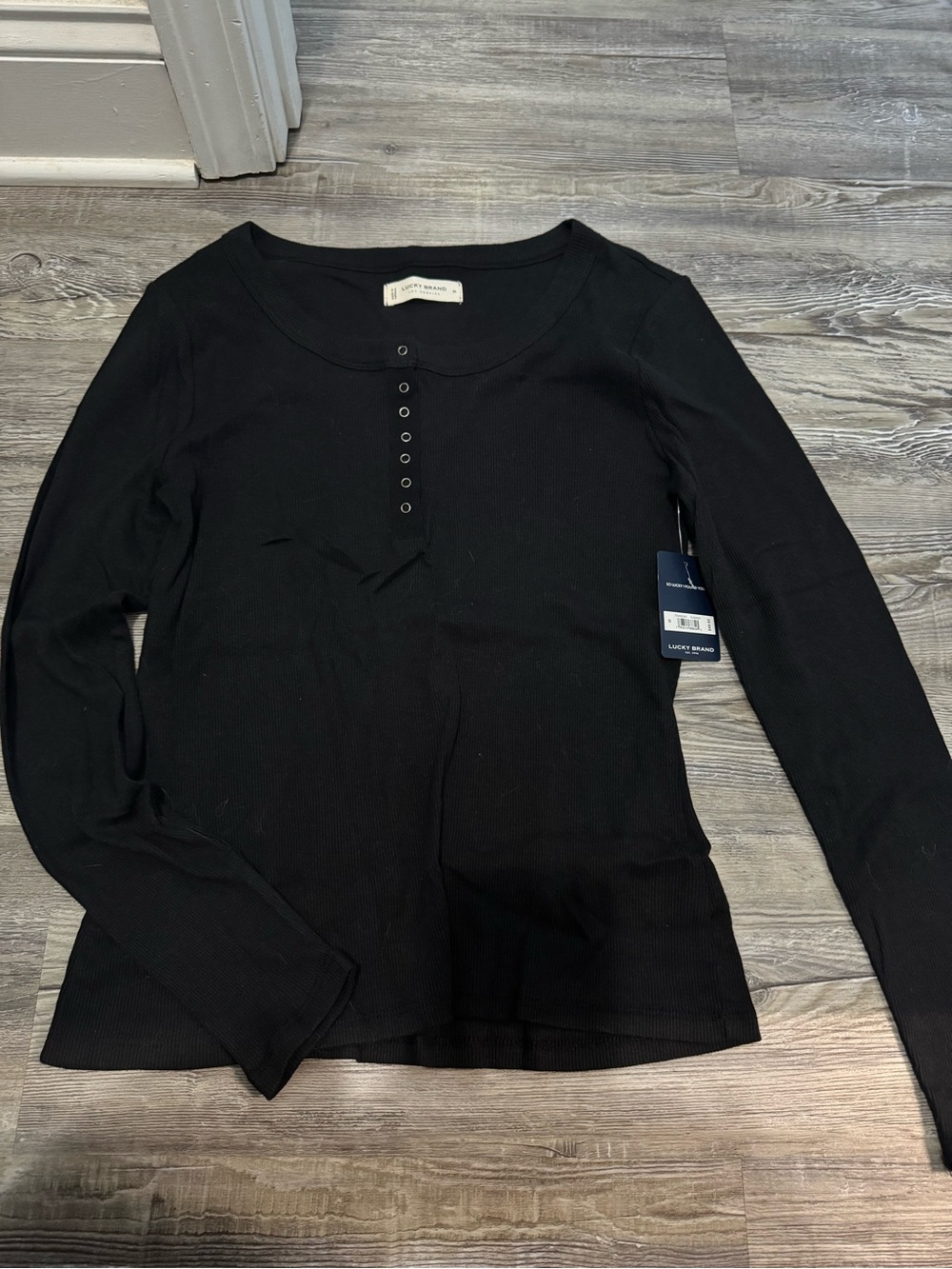 Lucky Brand Black Long-Sleeve Snap Henley Top